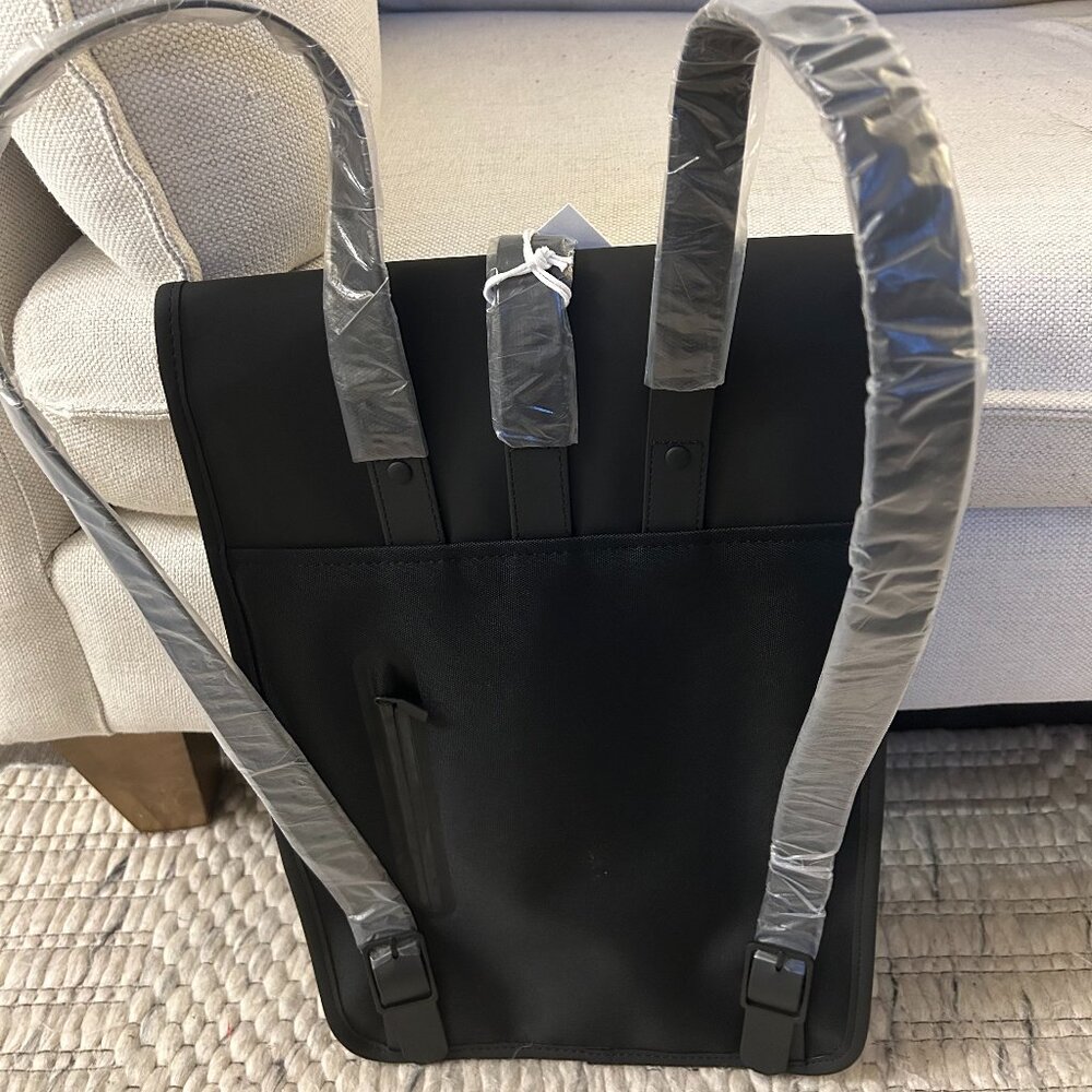 *BRAND NEW* Rains Backpack 9L - Picture 2 of 2